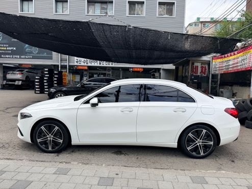 Mercedes-Benz A-Class A220 Sedan — пробег 13 000 км — фото 3 из 5