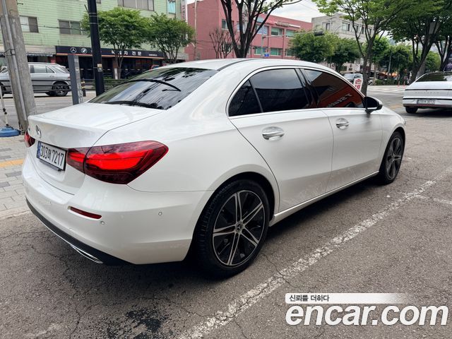 Mercedes-Benz A-Class A220 Sedan — пробег 13 000 км — фото 5 из 5