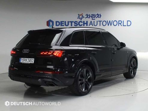 Audi Q7 55 TFSI Quattro Premium — пробег 12 605 км — фото 2 из 5