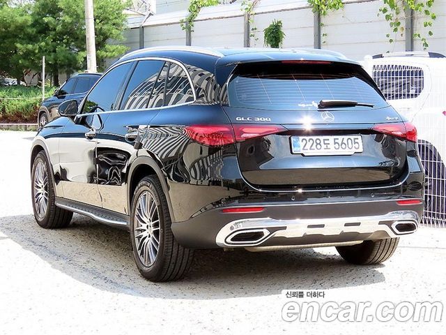 Mercedes-Benz GLC-Class GLC 300 4MATIC Avantgarde — пробег 15 886 км — фото 4 из 5