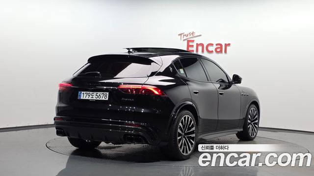 Maserati Grecale из Кореи Encar