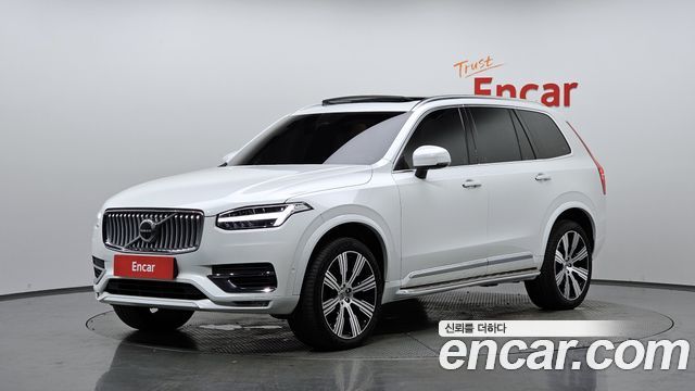Volvo XC90 B6 Ultimate Bright — пробег 72 102 км — фото 1 из 5