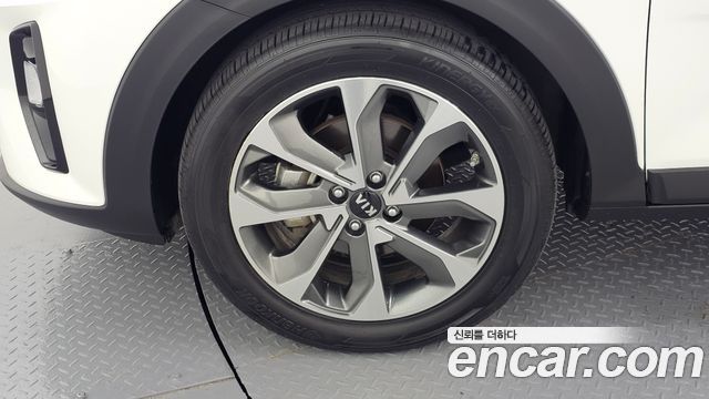 Kia Stonic из Кореи Encar