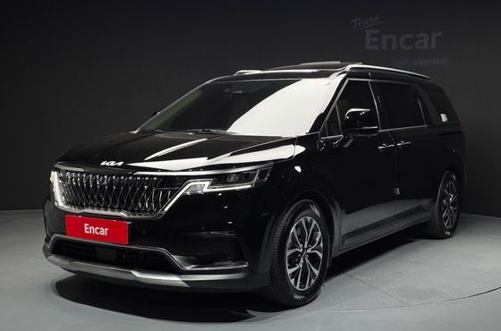 Kia Carnival Gasoline 11-Seater Signature — пробег 67 082 км — фото 1 из 5