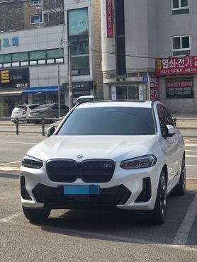 BMW iX3 M Sports — пробег 16 000 км — фото 3 из 5