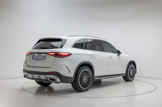 Mercedes-Benz GLC-Class GLC300 4MATIC AMG Line — пробег 5 241 км — фото 2 из 5