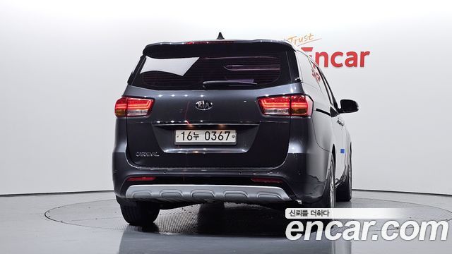 Kia Carnival из Кореи Encar
