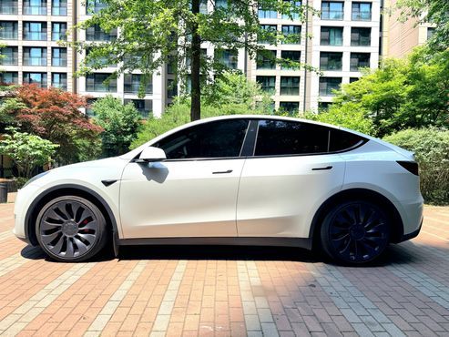 Tesla Model Y Performance AWD — пробег 29 500 км — фото 2 из 5