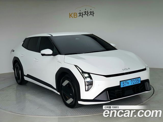 Kia EV4 Long Range 2WD Air — пробег 35 316 км — фото 3 из 5