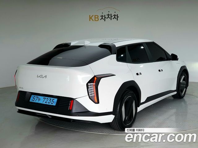 Kia EV4 Long Range 2WD Air — пробег 35 316 км — фото 4 из 5