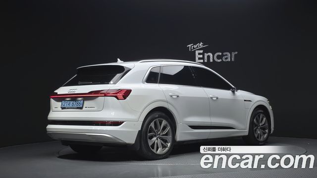 Audi e-tron из Кореи Encar