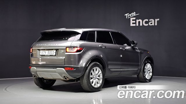 Land Rover Range Rover Evoque 2.0 TD4 SE — пробег 71 817 км — фото 2 из 5