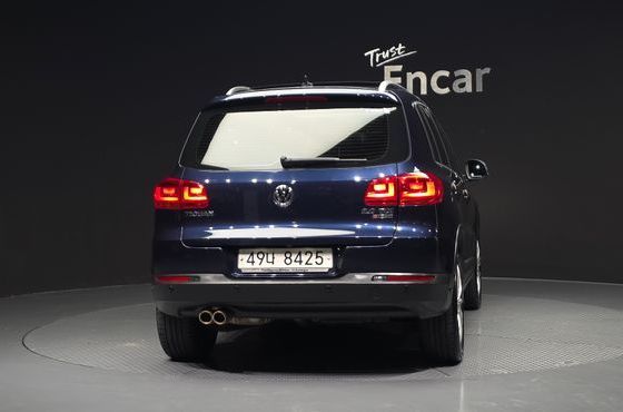Volkswagen Tiguan 2.0 TDI Premium 5N — пробег 155 936 км — фото 4 из 5