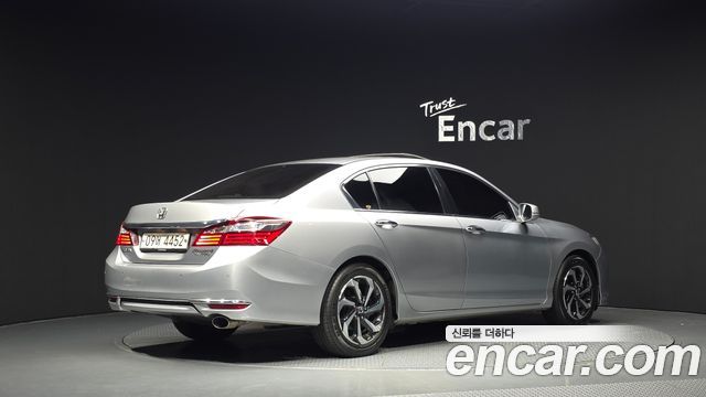 Honda Accord 2.4 9th — пробег 165 480 км — фото 2 из 5