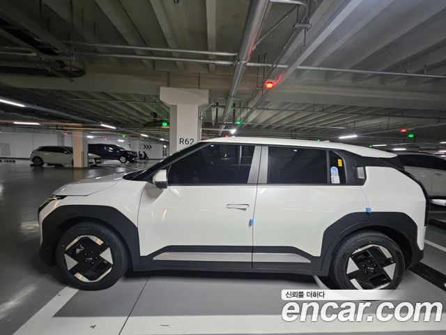Kia EV3 Long Range 2WD AIr — пробег 1 200 км — фото 4 из 5