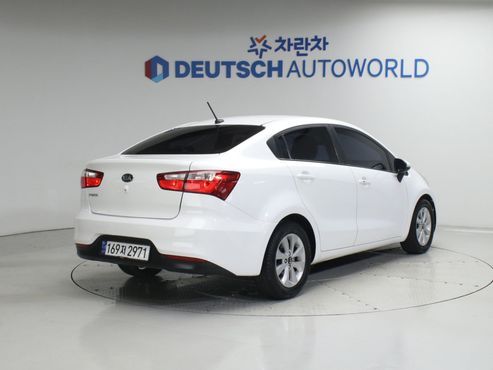 Kia pride 4DR 1.6 GDI Luxury — пробег 106 902 км — фото 2 из 5