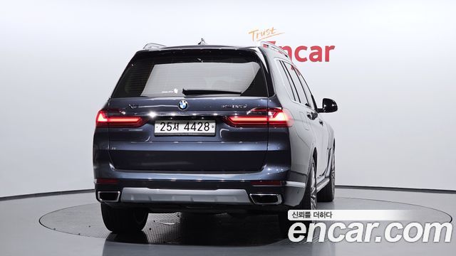 BMW X7 xDrive 30d Design Pure Excellent 6-Seater — пробег 153 805 км — фото 4 из 5