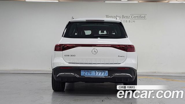 Mercedes-Benz EQB EQB300 4MATIC AMG Line — пробег 10 165 км — фото 4 из 5