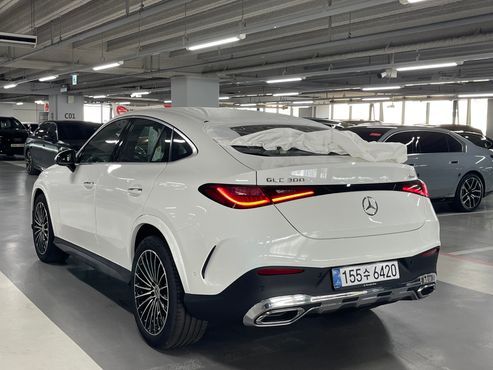 Mercedes-Benz GLC-Class GLC300 4MATIC Coupe — пробег 17 км — фото 2 из 5