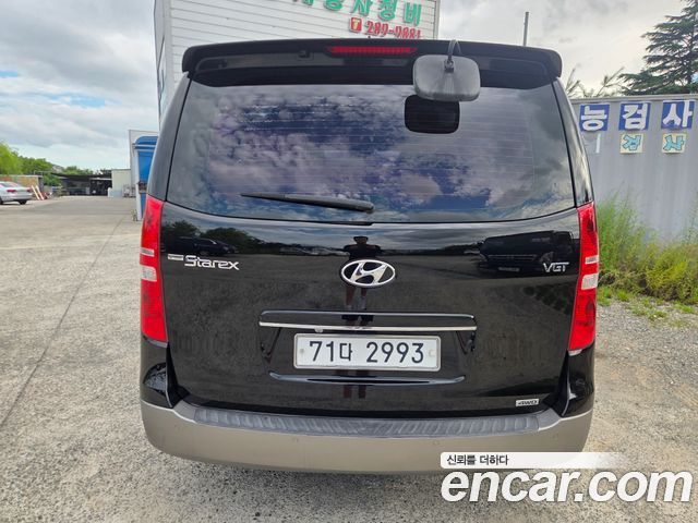 Hyundai Starex 4WD 11-Seater Wagon HVX VIP Package — пробег 134 477 км — фото 4 из 5