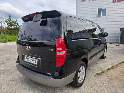Hyundai Starex 4WD 11-Seater Wagon HVX VIP Package — пробег 134 477 км — фото 2 из 5