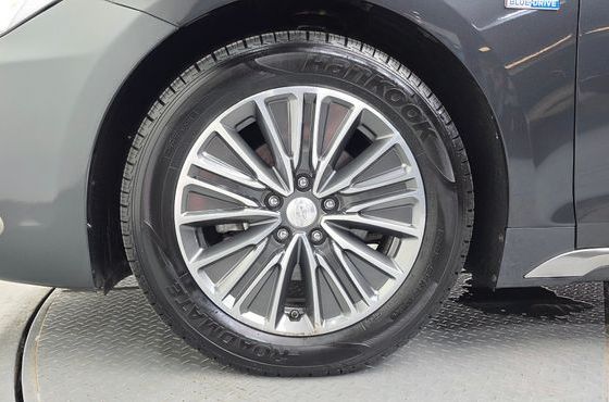 Hyundai Grandeur Premium — пробег 63 418 км — фото 5 из 5