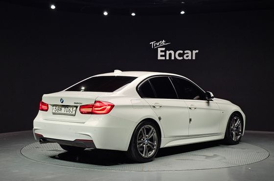 BMW 3-Series 320i M Sport — пробег 110 530 км — фото 2 из 5
