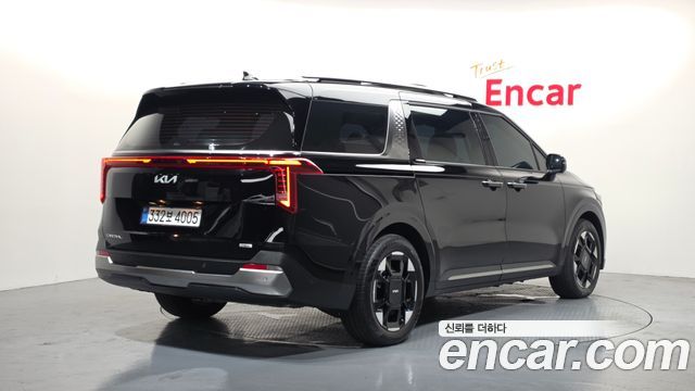Kia Carnival HEV 9seater Signature — пробег 5 304 км — фото 2 из 5