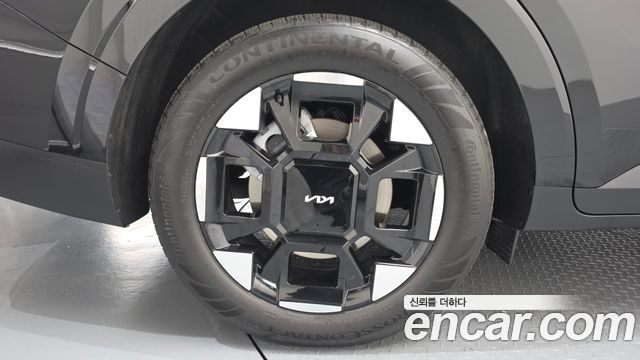 Kia Carnival HEV 9seater Signature — пробег 5 304 км — фото 5 из 5