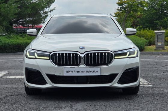 BMW 5-Series 530e M Sport — пробег 46 675 км — фото 3 из 5