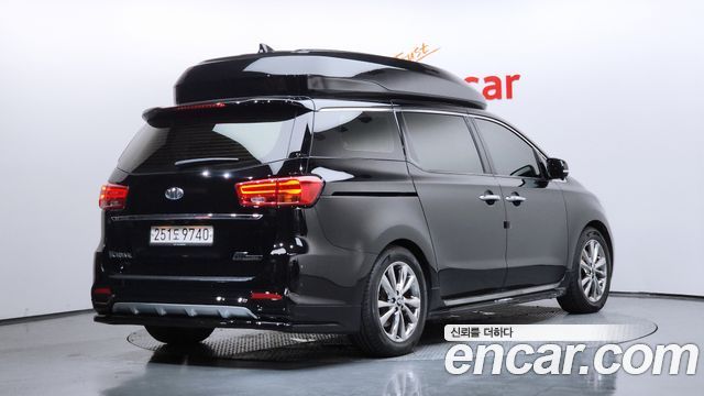 Kia Carnival из Кореи Encar
