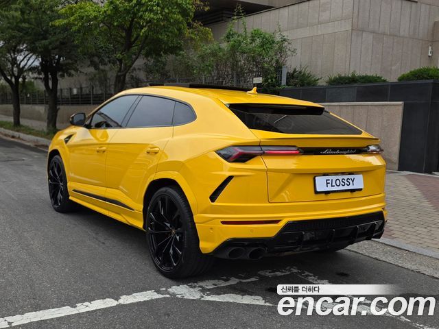 Lamborghini Urus 4.0 V8 — пробег 35 000 км — фото 2 из 5