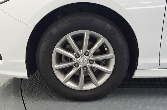 Hyundai Sonata LPI Style — пробег 99 771 км — фото 5 из 5