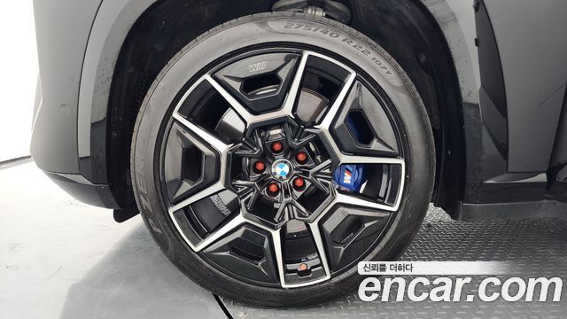 BMW XM 4.4 — пробег 19 227 км — фото 5 из 5