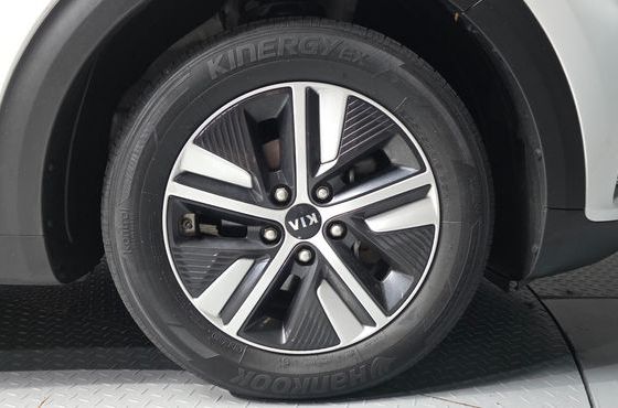 Kia Niro 1.6 HEV Prestige — пробег 165 146 км — фото 5 из 5