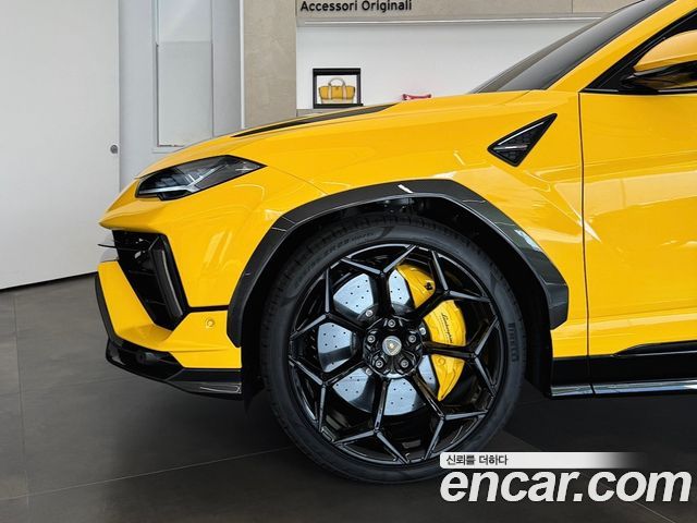 Lamborghini Urus 4.0 V8 Performante — пробег 9 800 км — фото 4 из 5