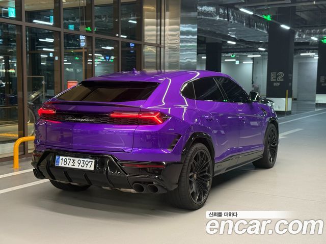 Lamborghini Urus из Кореи Encar