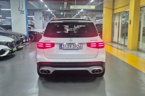Mercedes-Benz GLB-Class AMG GLB35 4MATIC — пробег 7 333 км — фото 3 из 5