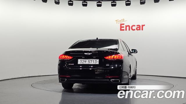 Hyundai Genesis из Кореи Encar
