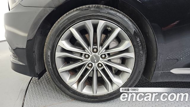 Hyundai Genesis из Кореи Encar