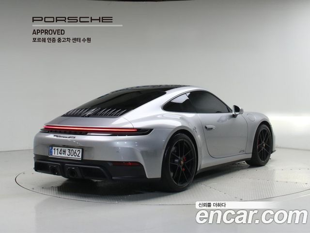Porsche 911 Carrera GTS — пробег 8 960 км — фото 2 из 5