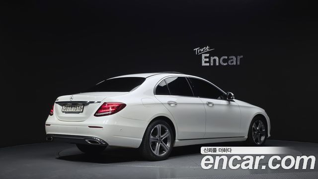 Mercedes-Benz E-Class из Кореи Encar