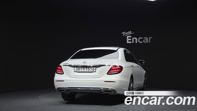 Mercedes-Benz E-Class из Кореи Encar