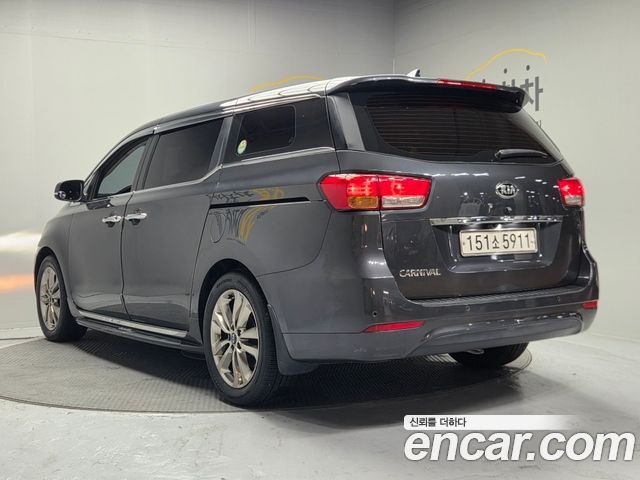 Kia Carnival 11-seater Deluxe — пробег 140 679 км — фото 5 из 5