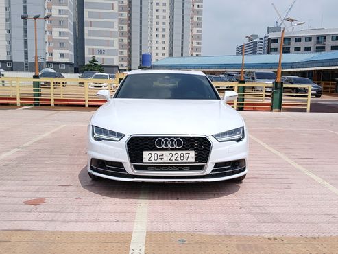 Audi A7 55 TDI Quattro Premium 4G — пробег 184 000 км — фото 2 из 5