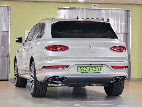 Bentley Bentayga 4.0 V8 — пробег 1 200 км — фото 5 из 5