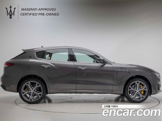 Maserati Levante из Кореи Encar