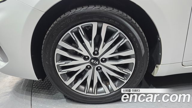 Kia K7 из Кореи Encar