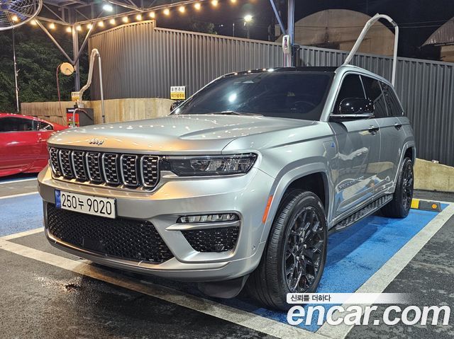 Jeep Cherokee 4xe Summit Reserve — пробег 41 619 км — фото 1 из 5