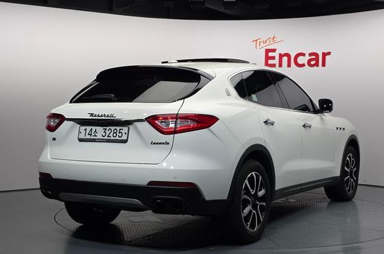 Maserati Levante 3.0 AWD — пробег 74 815 км — фото 2 из 5